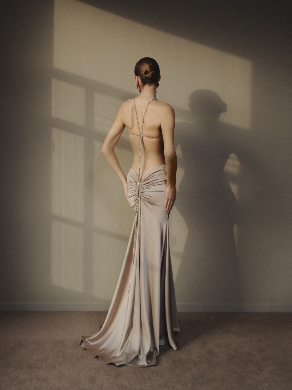 Cutout Waist Open Back Satin M - Women Formal Wear Dubai avis et prix